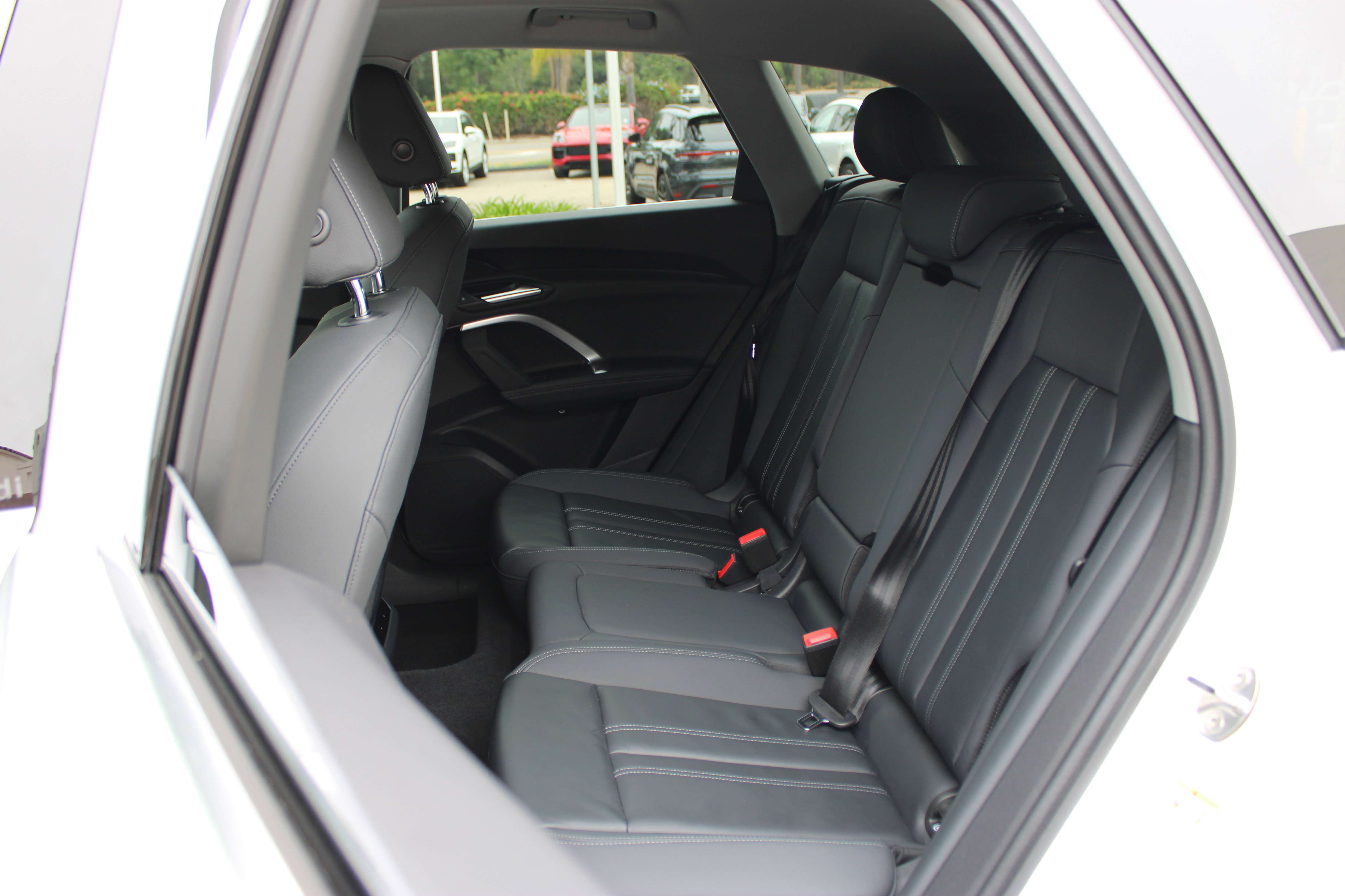 Certified 2025 Audi Q5 Premium w/ Convenience Package image 23