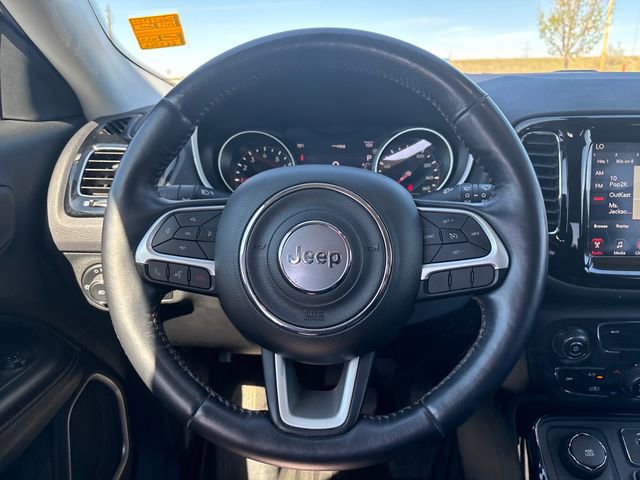 Used 2017 Jeep Compass Limited w/ Navigation Group AWD/4WD image 14