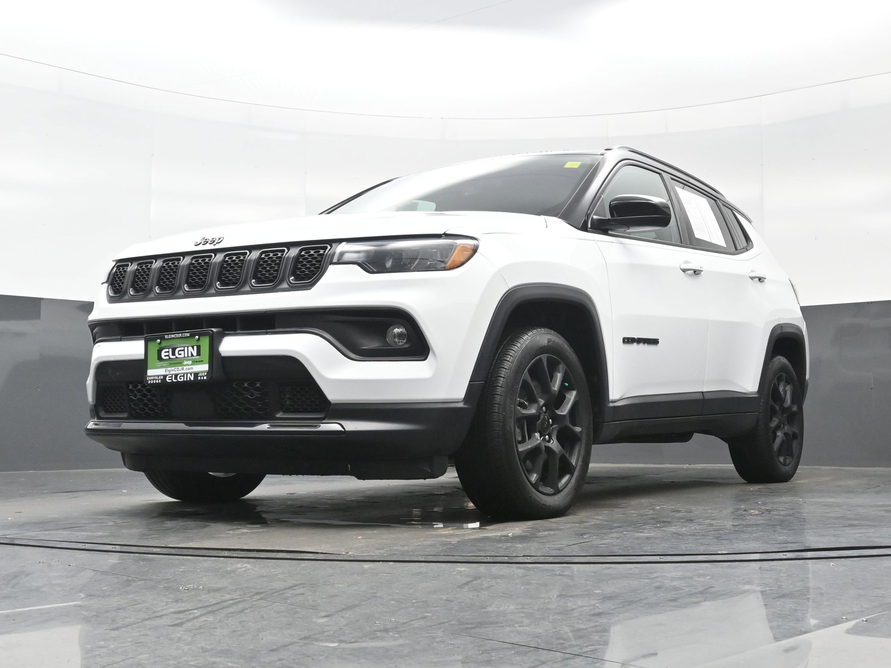 Used 2024 Jeep Compass Latitude w/ Convenience Group image 26