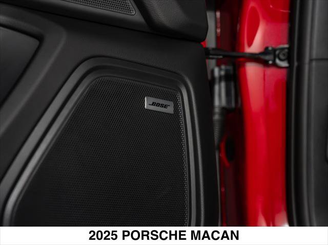 Used 2025 Porsche Macan Turbo AWD/4WD image 30