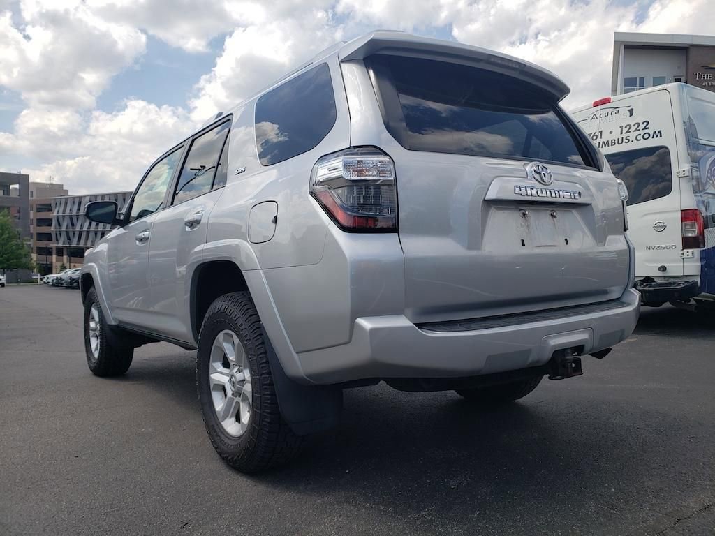 Used 2017 Toyota 4Runner SR5 AWD/4WD image 6