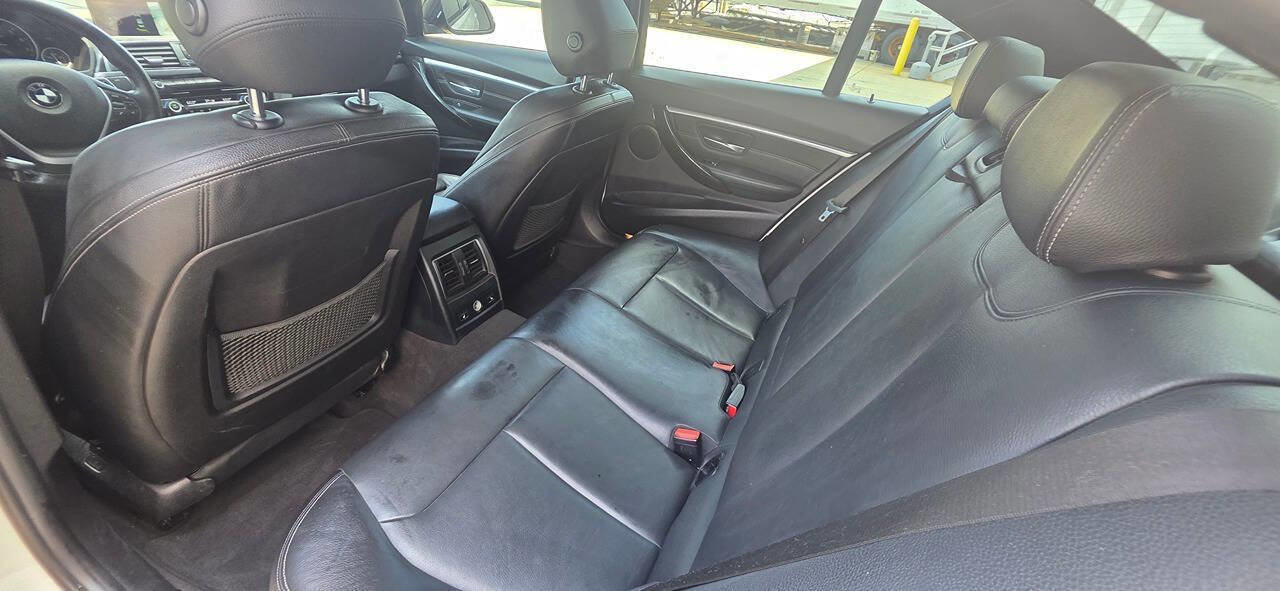 Used 2017 BMW 330i xDrive Sedan image 12
