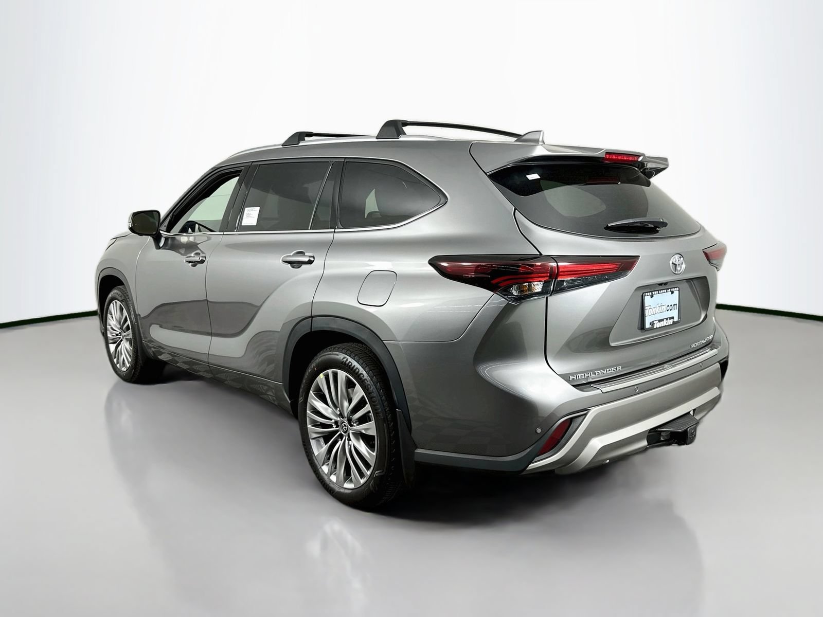 New 2026 Toyota Highlander Platinum AWD/4WD image 5