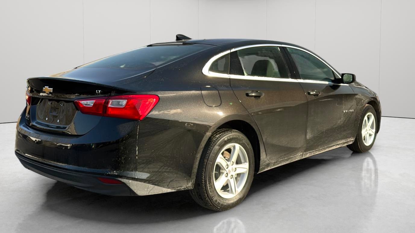 Used 2024 Chevrolet Malibu LT image 4