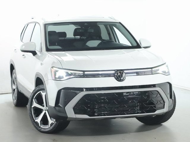 Certified 2025 Volkswagen Taos SEL AWD/4WD image 2