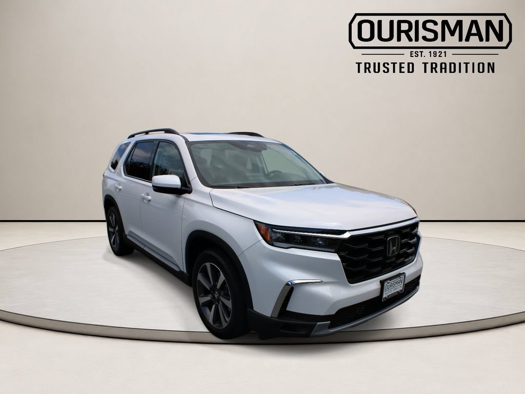 Certified 2025 Honda Pilot Touring