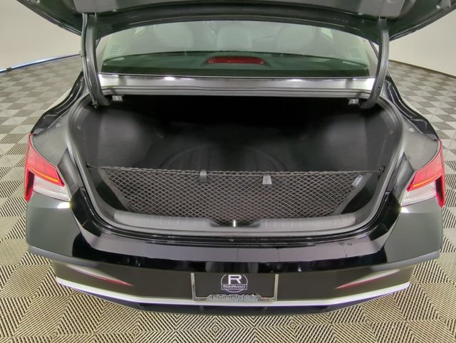 New 2026 Hyundai Elantra Limited FWD image 36