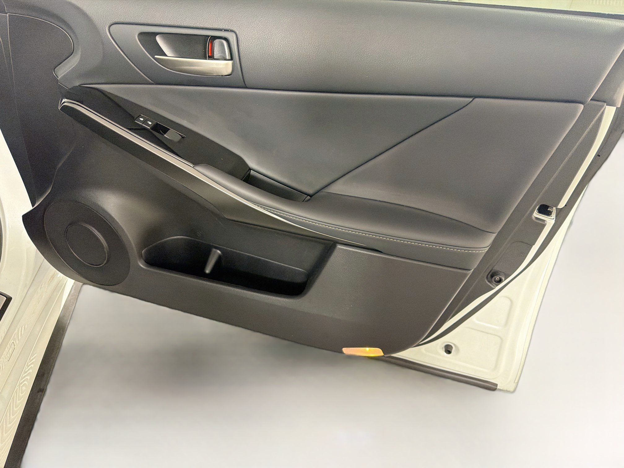 Used 2025 Lexus IS 300 w/ Comfort Package RWD image 31