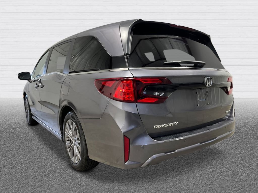 New 2026 Honda Odyssey Touring image 3