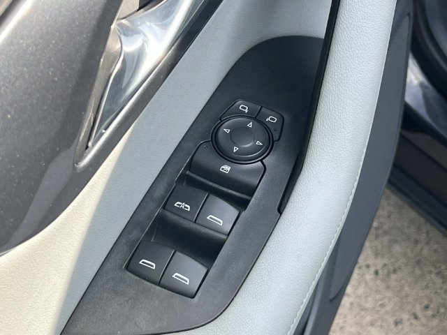 Used 2021 Chevrolet Blazer LT AWD/4WD image 19
