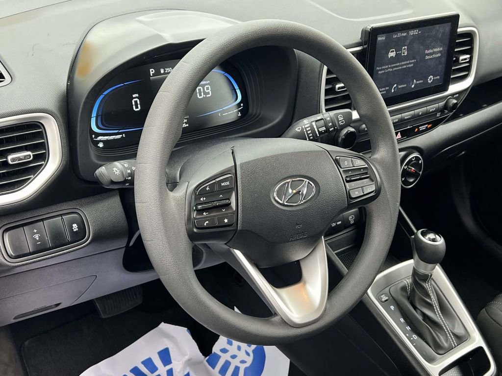 Certified 2023 Hyundai Venue SE FWD image 15