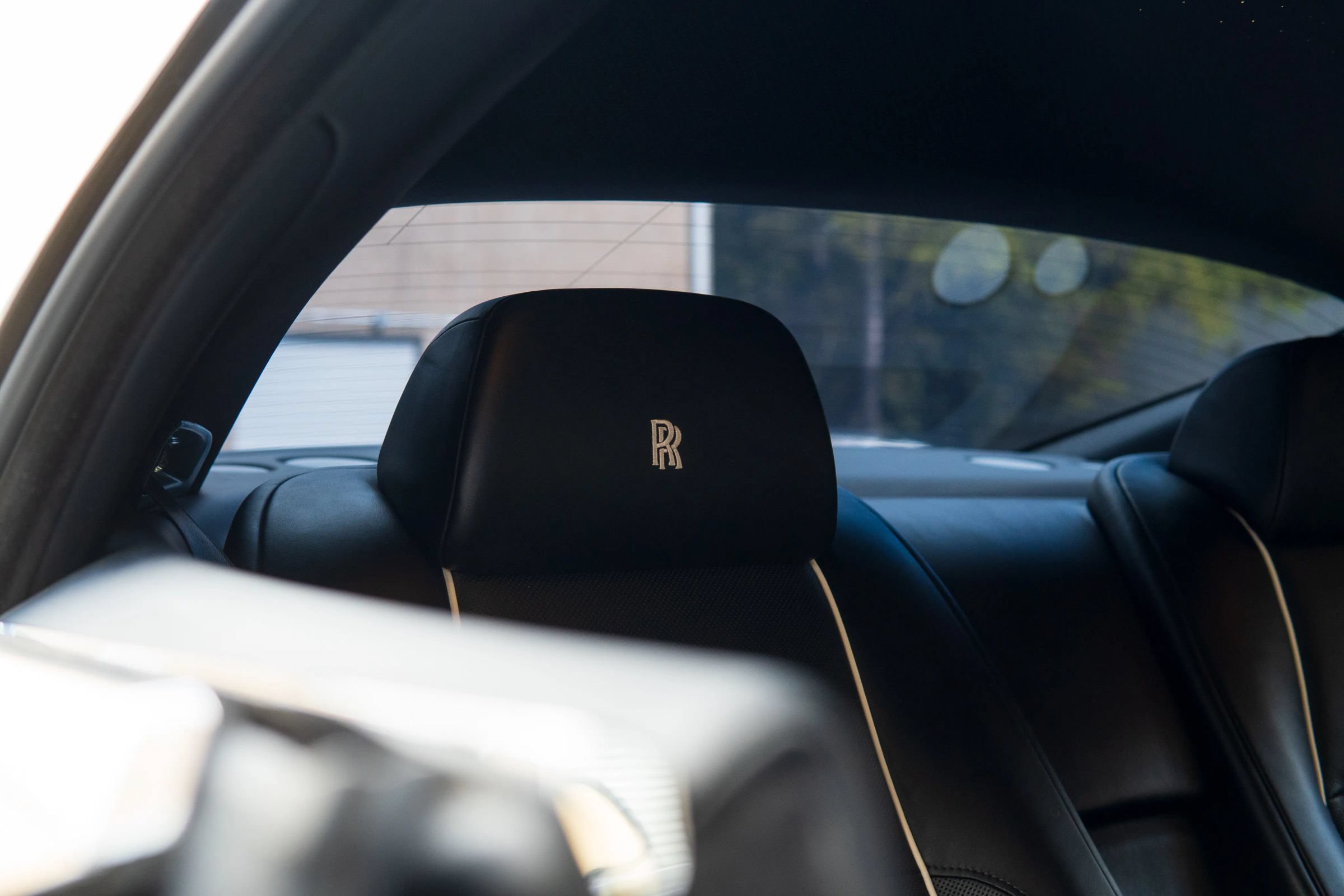 Used 2016 Rolls-Royce Wraith RWD image 34