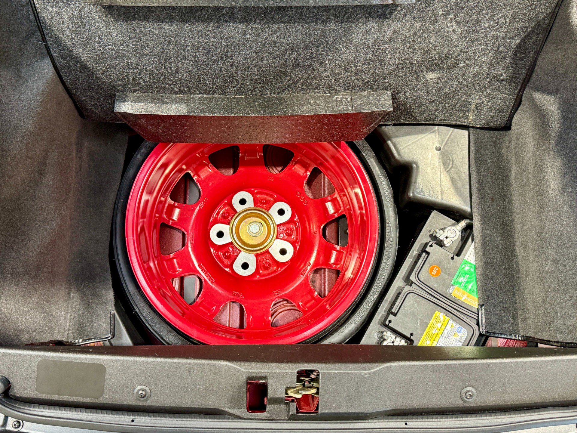 Used 1998 Porsche 911 Carrera S image 82