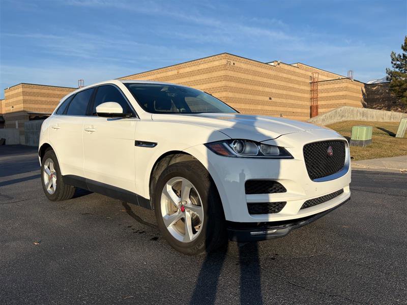 Used 2020 Jaguar F-PACE 25T image 7