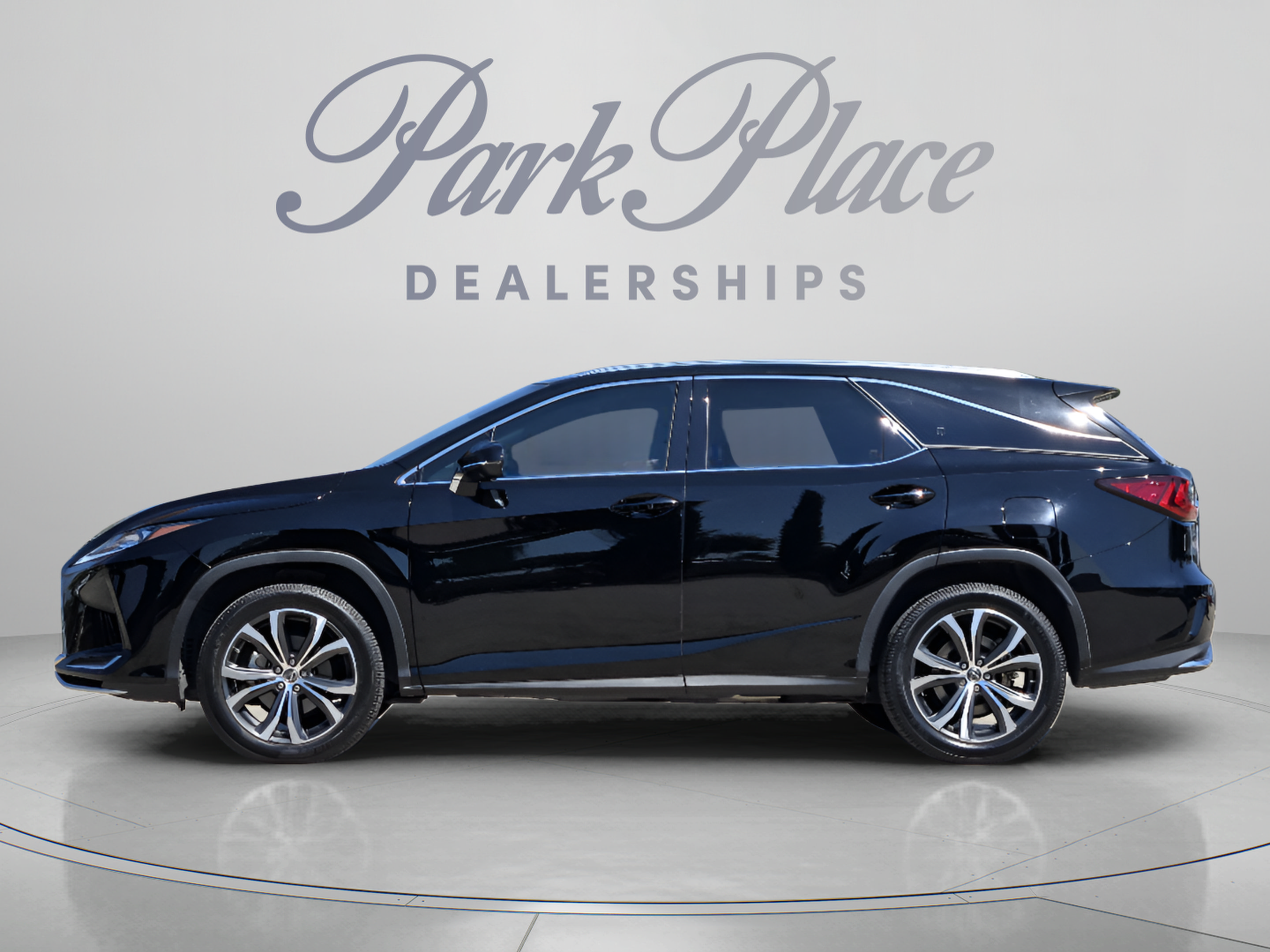 Used 2020 Lexus RX 350L FWD w/ Premium Package image 2