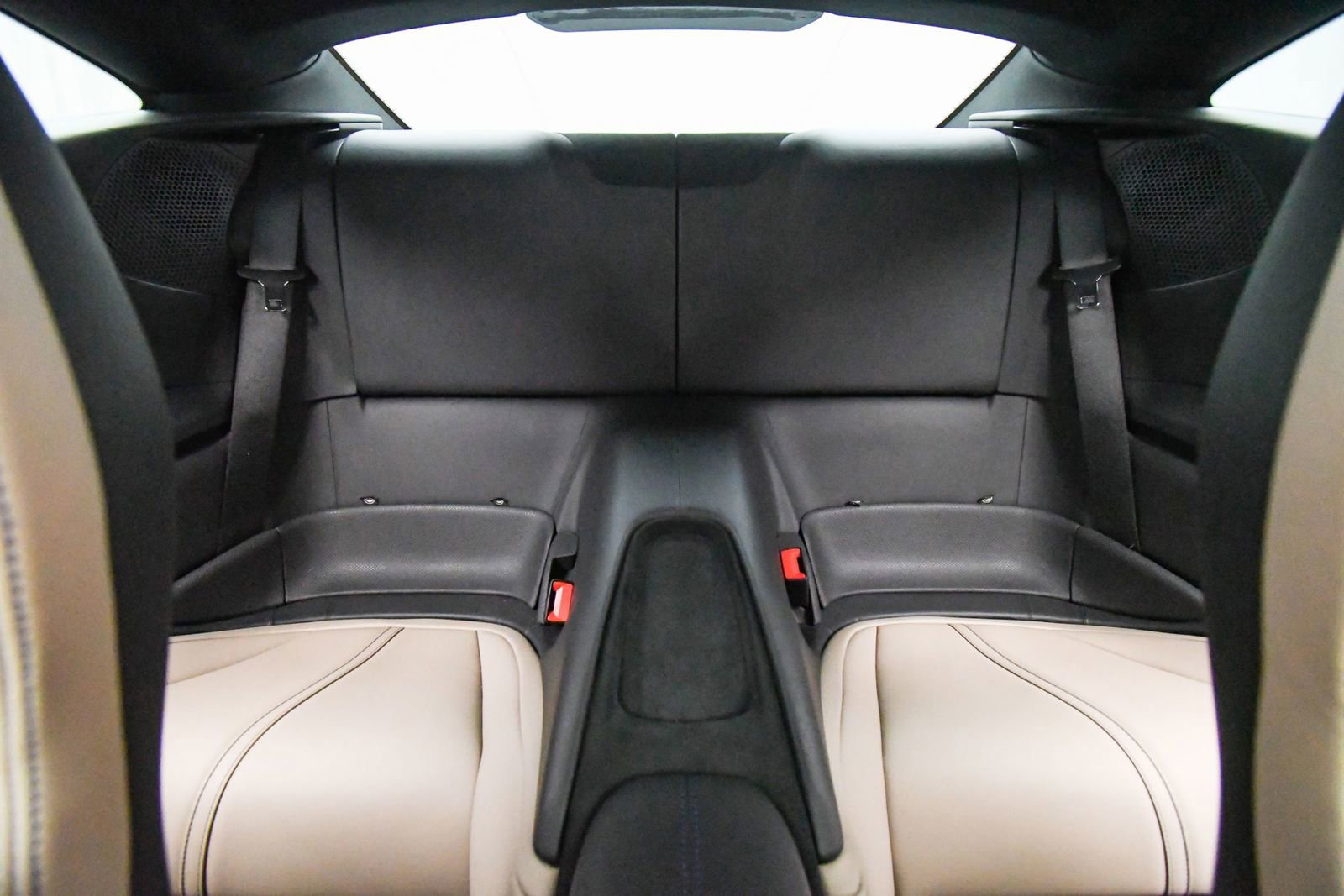 Certified 2022 Ferrari Roma image 18