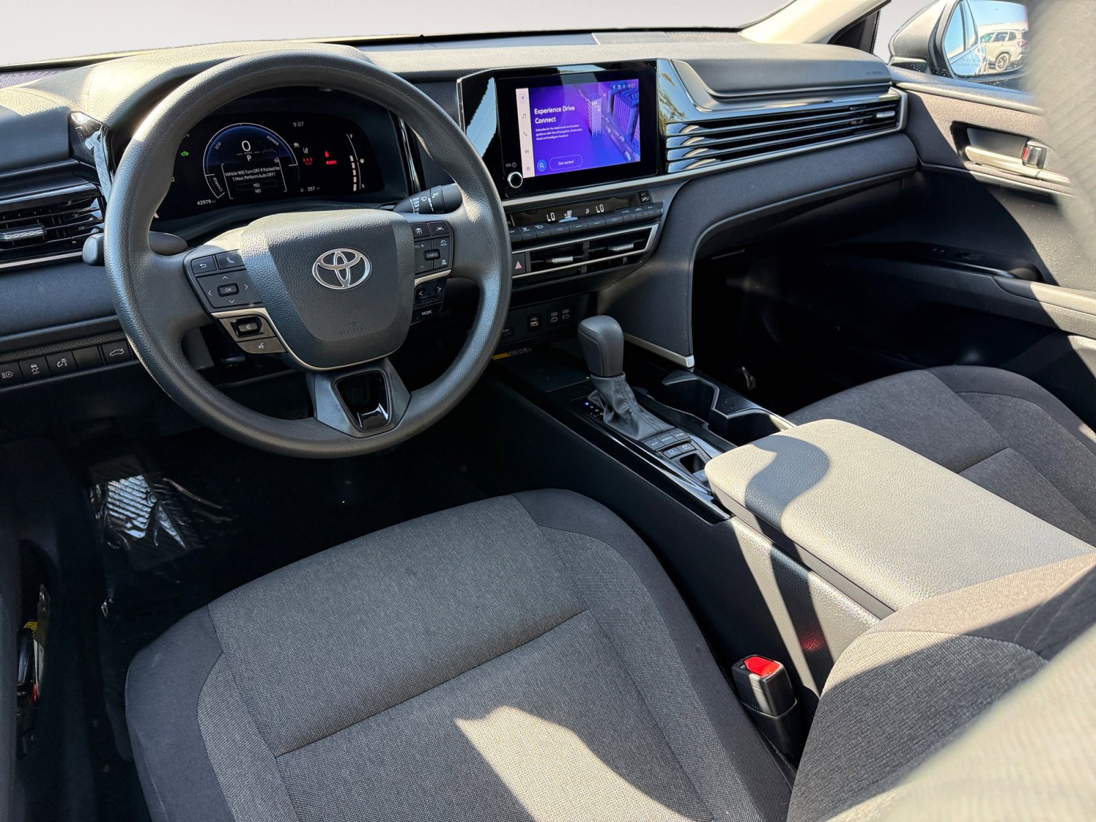 Used 2025 Toyota Camry LE FWD image 15