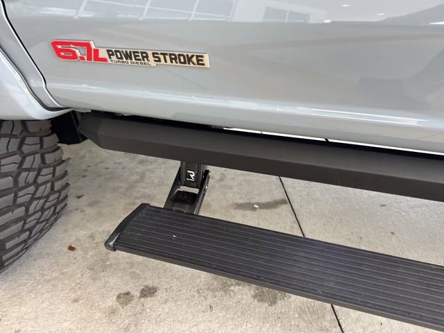 Used 2026 Ford F250 Lariat w/ Black Appearance Package image 15