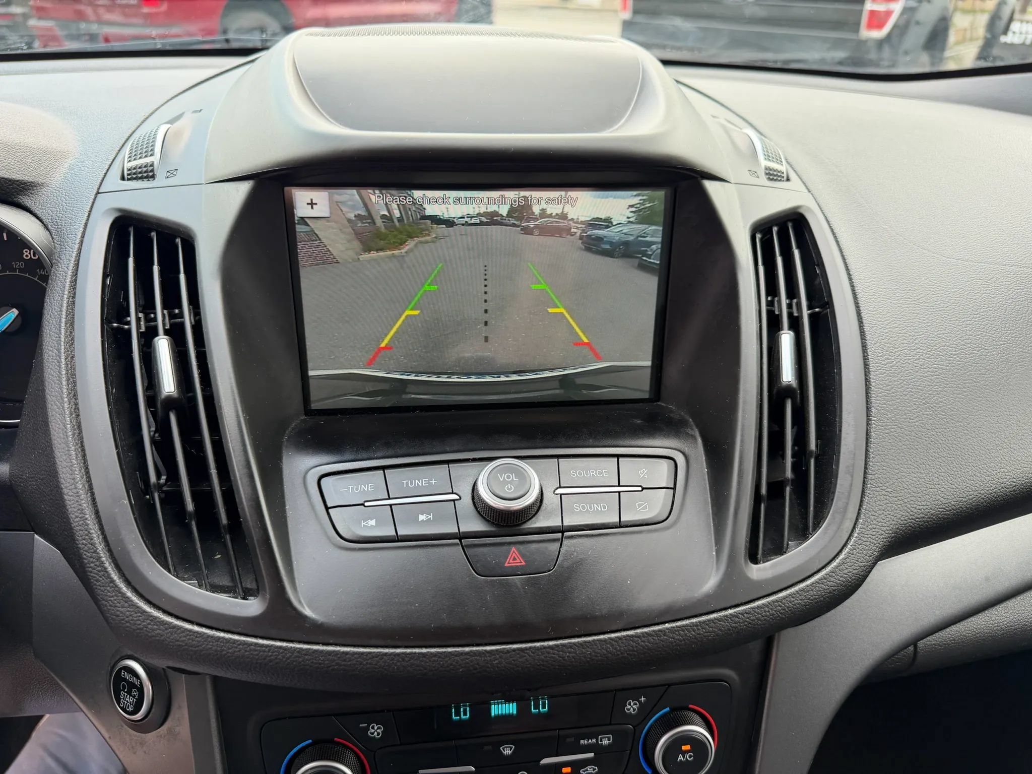 Used 2019 Ford Escape SE FWD image 19