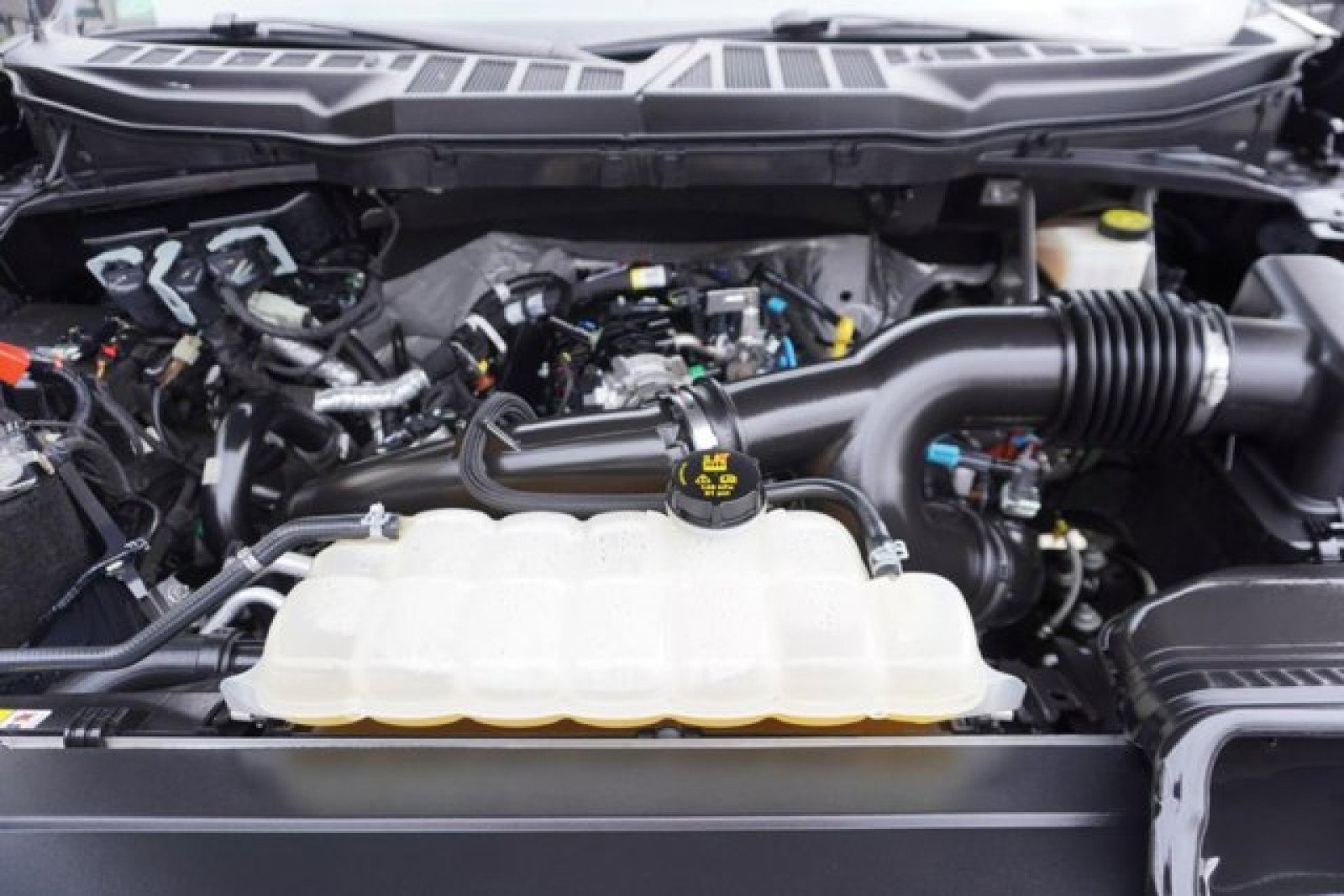 Used 2021 Ford F150 XLT image 8