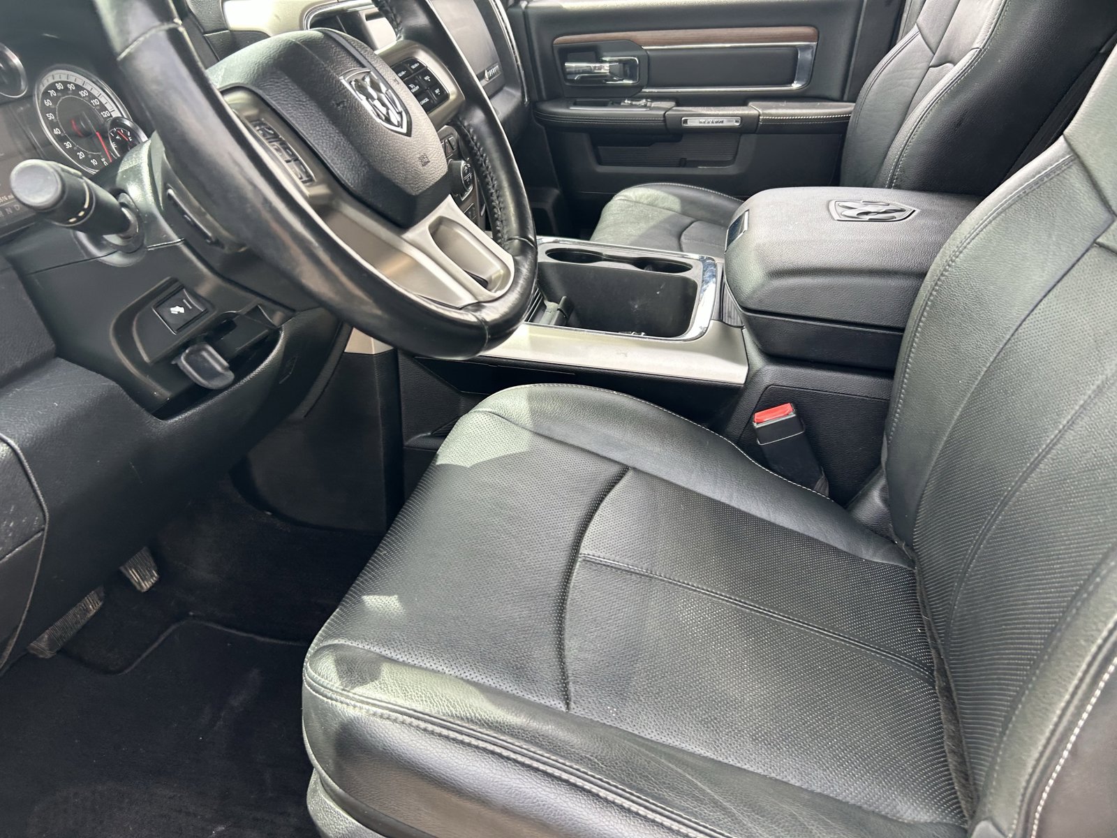 Used 2018 RAM 1500 Laramie w/ Convenience Group image 10