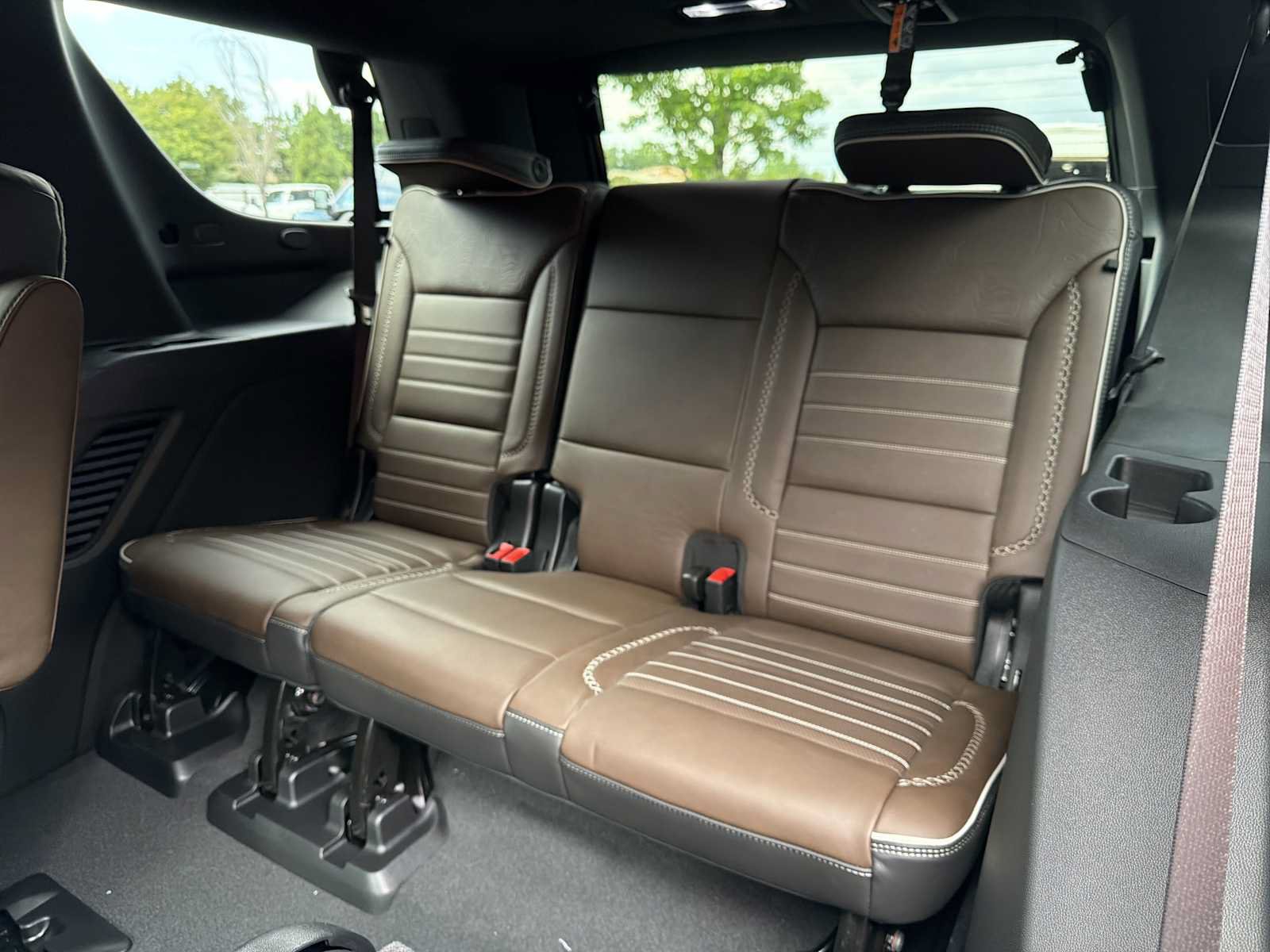 New 2026 GMC Yukon Denali Ultimate AWD/4WD image 23