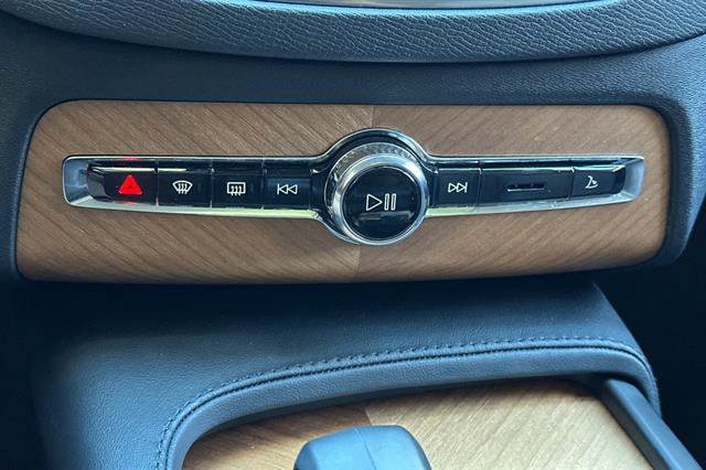 Certified 2025 Volvo XC90 T8 Plus w/ Protection Package Premier AWD/4WD image 23