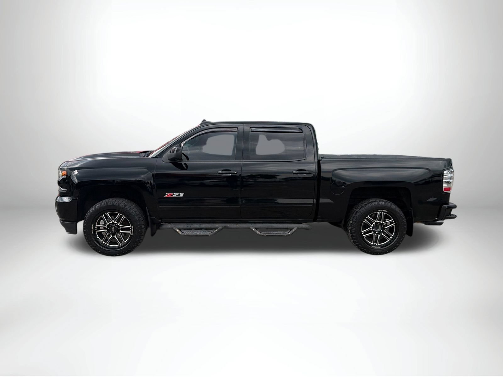 Used 2018 Chevrolet Silverado 1500 LTZ Z71 w/ LTZ Plus Package AWD/4WD image 3