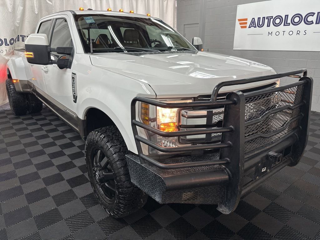 Used 2018 Ford F350 Lariat w/ Lariat Ultimate Package AWD/4WD image 2