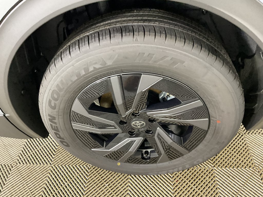 New 2026 Toyota C-HR AWD/4WD image 5