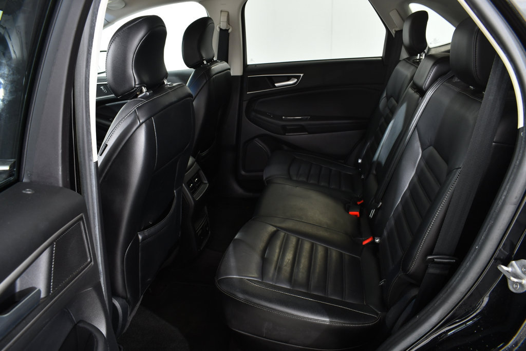 Used 2016 Ford Edge SEL w/ Equipment Group 201A AWD/4WD image 16