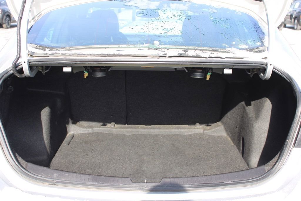 Used 2016 Chevrolet Malibu LT w/ Leather Package image 9