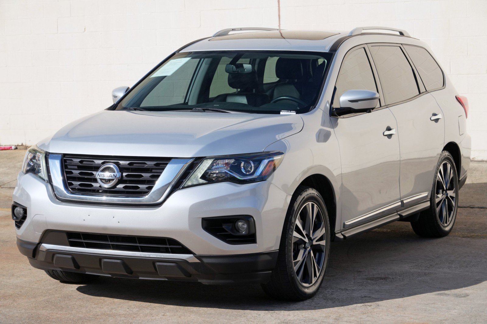 Used 2020 Nissan Pathfinder Platinum FWD image 47