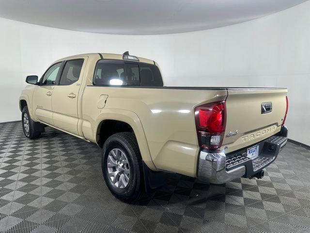Used 2018 Toyota Tacoma SR5 image 9