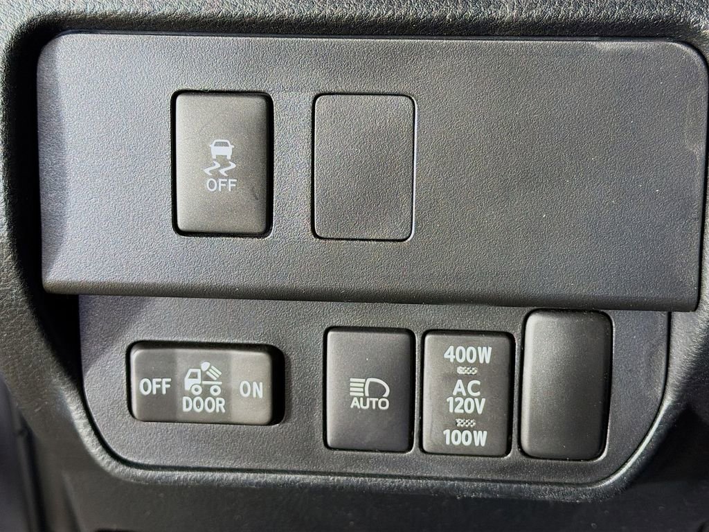 Used 2023 Toyota Tacoma TRD Sport w/ Technology Package RWD image 10