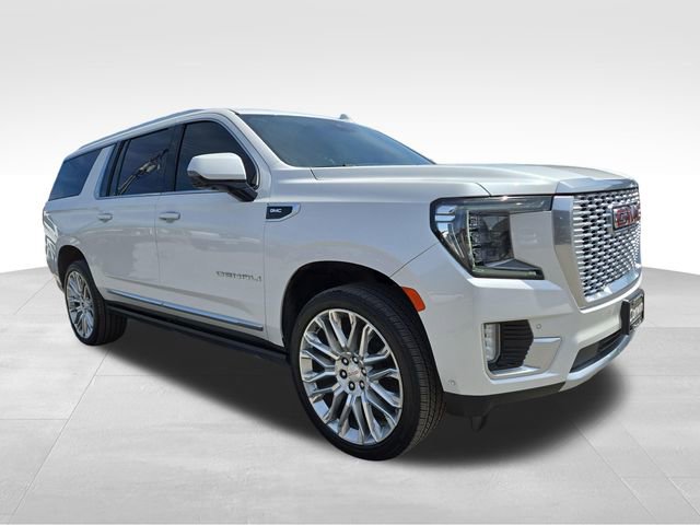 Used 2024 GMC Yukon XL Denali w/ Denali Reserve Package AWD/4WD image 1
