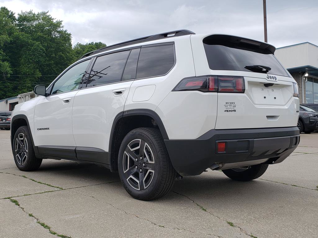 New 2026 Jeep Cherokee Laredo AWD/4WD image 5
