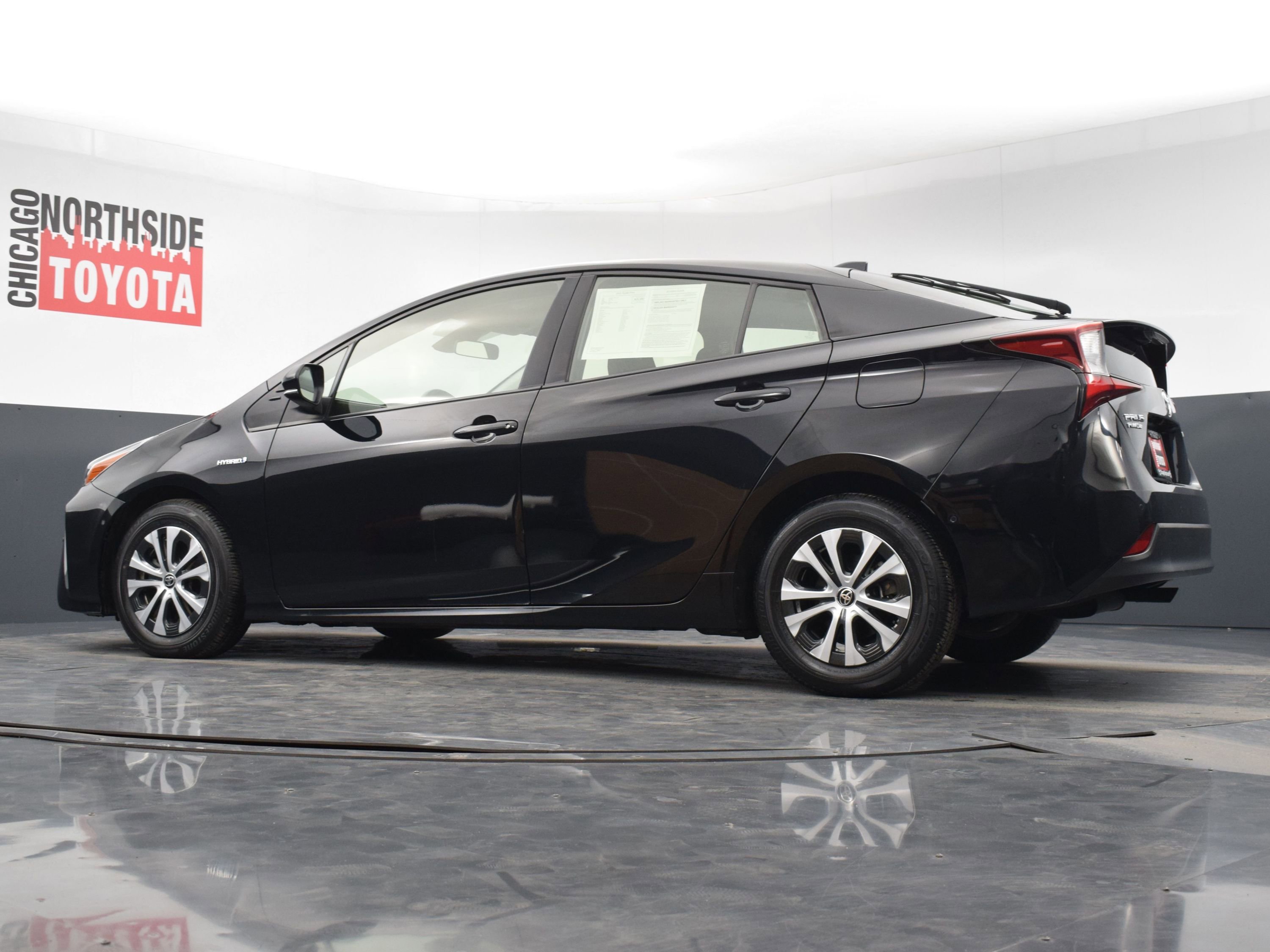 Used 2021 Toyota Prius LE image 26