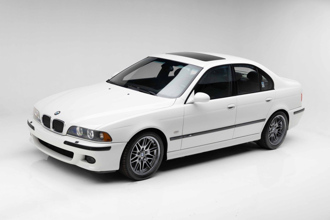 Used 2001 BMW M5 RWD image 1