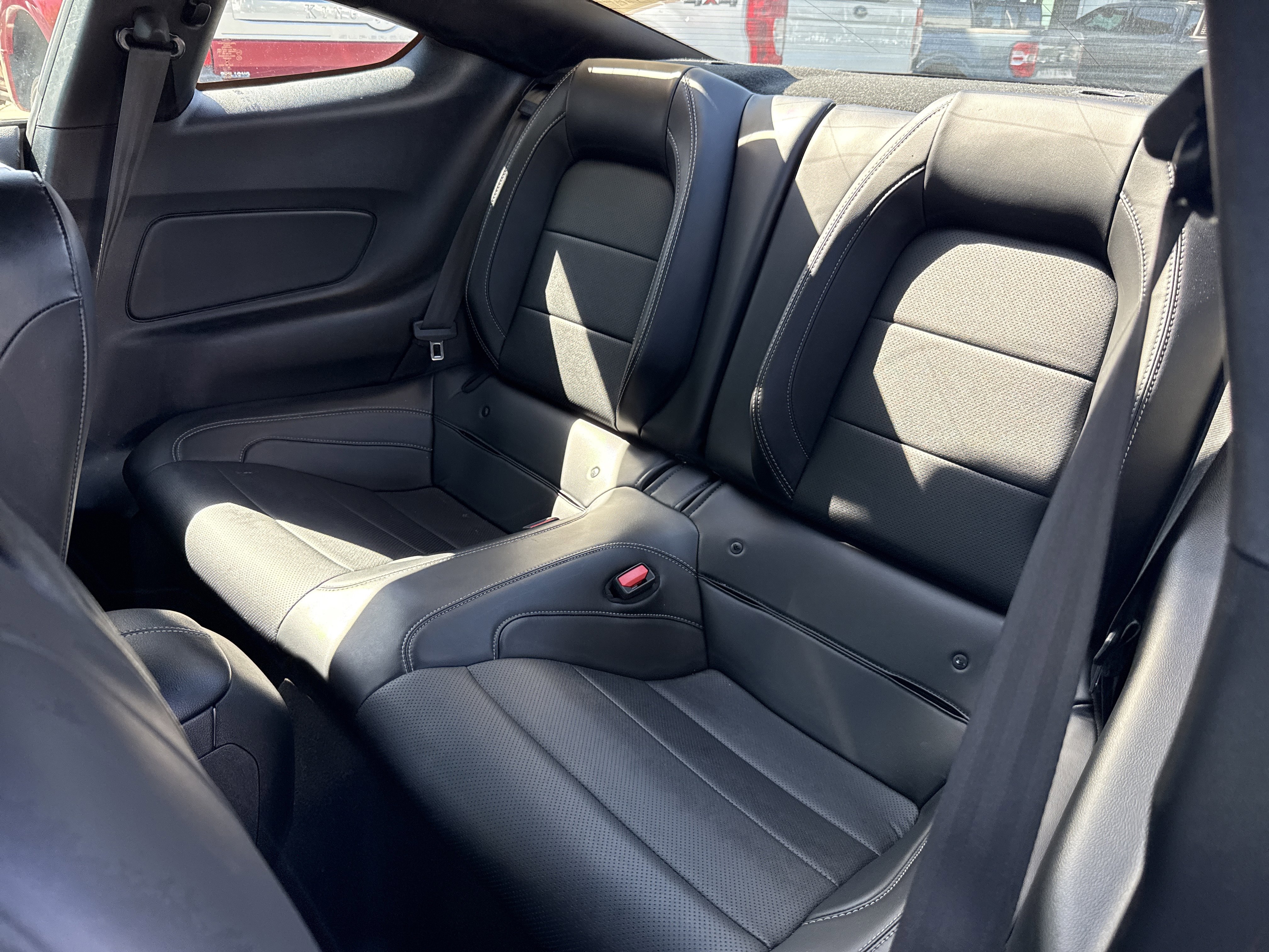 Used 2022 Ford Mustang GT Premium w/ Equipment Group 401A RWD image 24