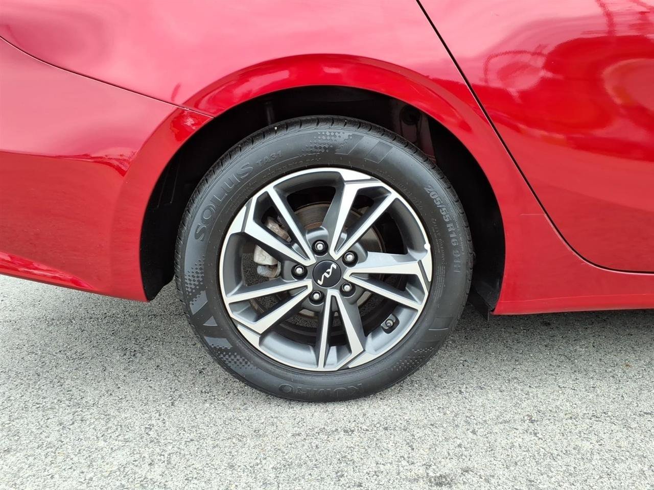 Used 2024 Kia Forte LXS FWD image 5