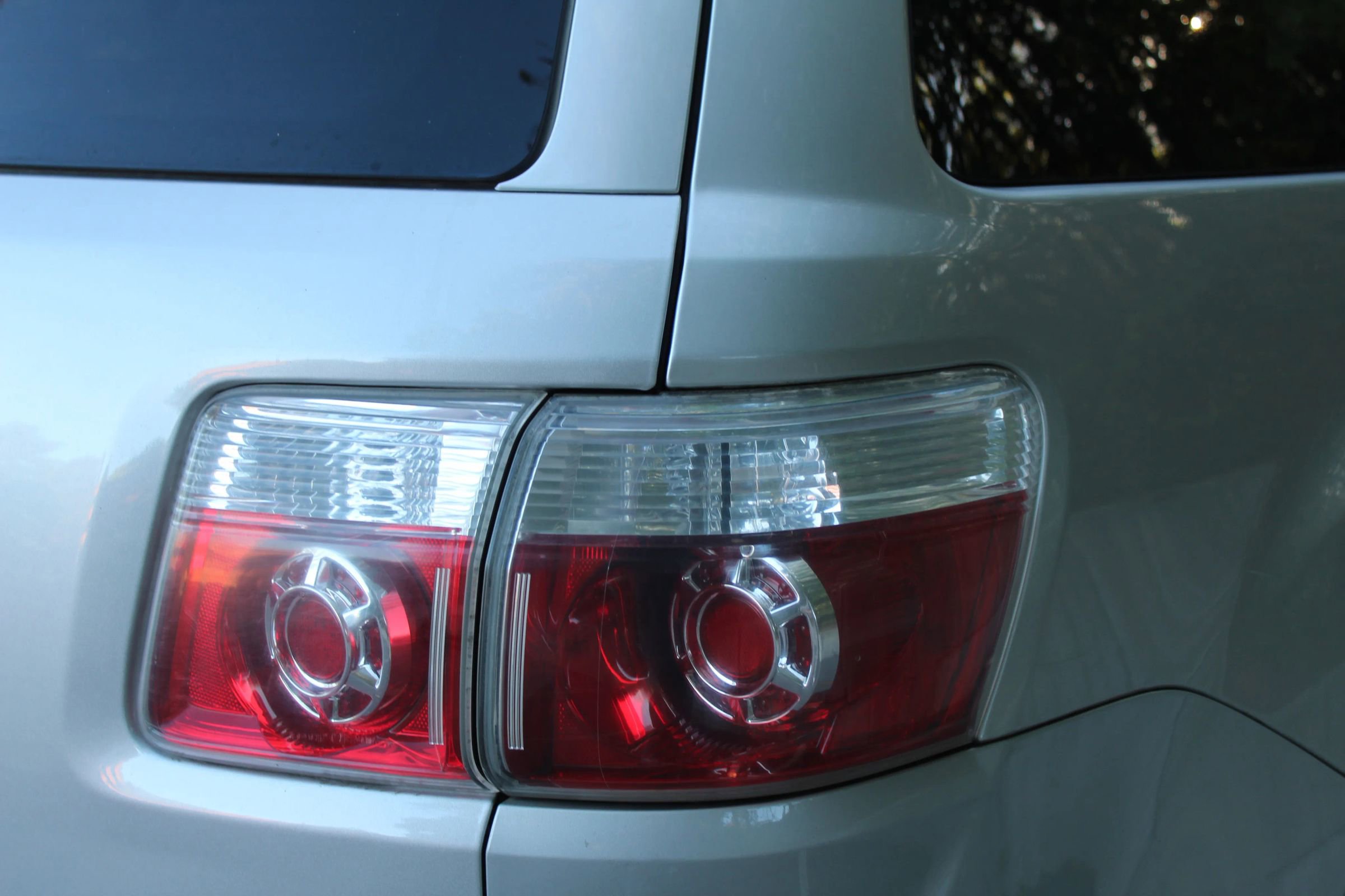 Used 2010 GMC Acadia SLE image 36