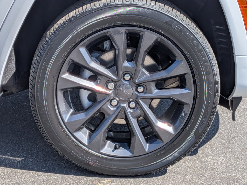New 2026 Jeep Grand Cherokee Limited AWD/4WD image 10