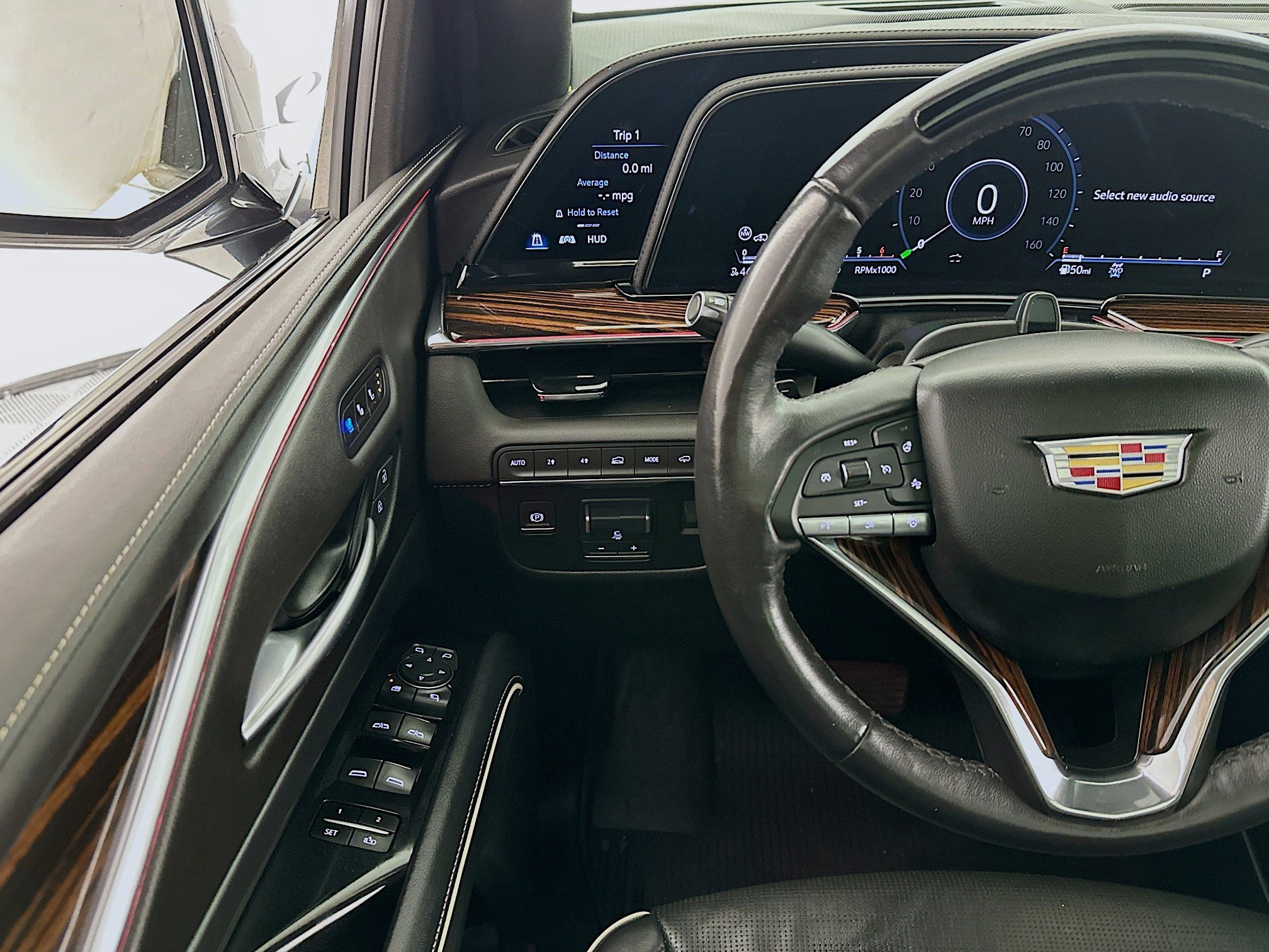 Used 2023 Cadillac Escalade Premium Luxury w/ Performance Package AWD/4WD image 10