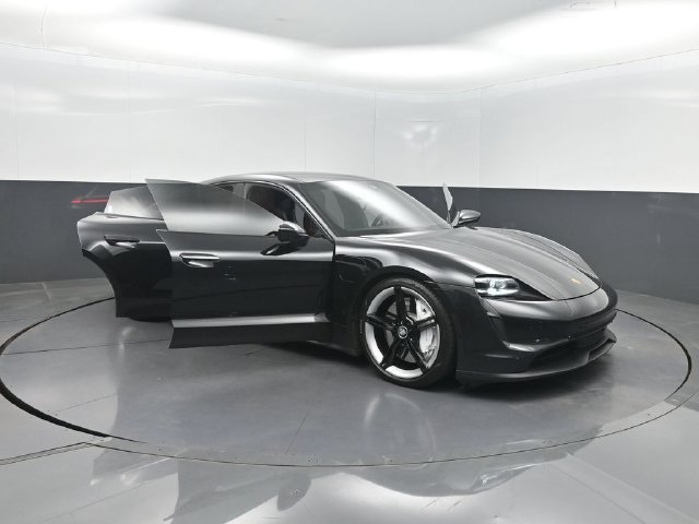 Used 2020 Porsche Taycan 4S AWD/4WD image 39