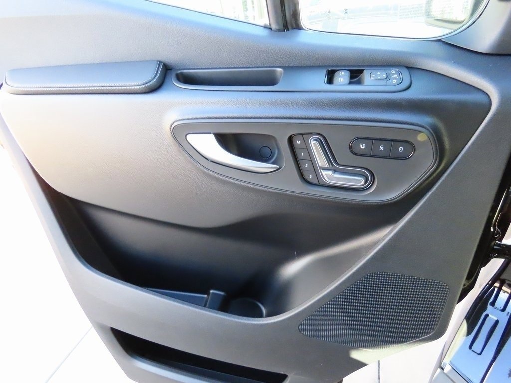 Used 2024 Mercedes-Benz Sprinter 2500 image 65