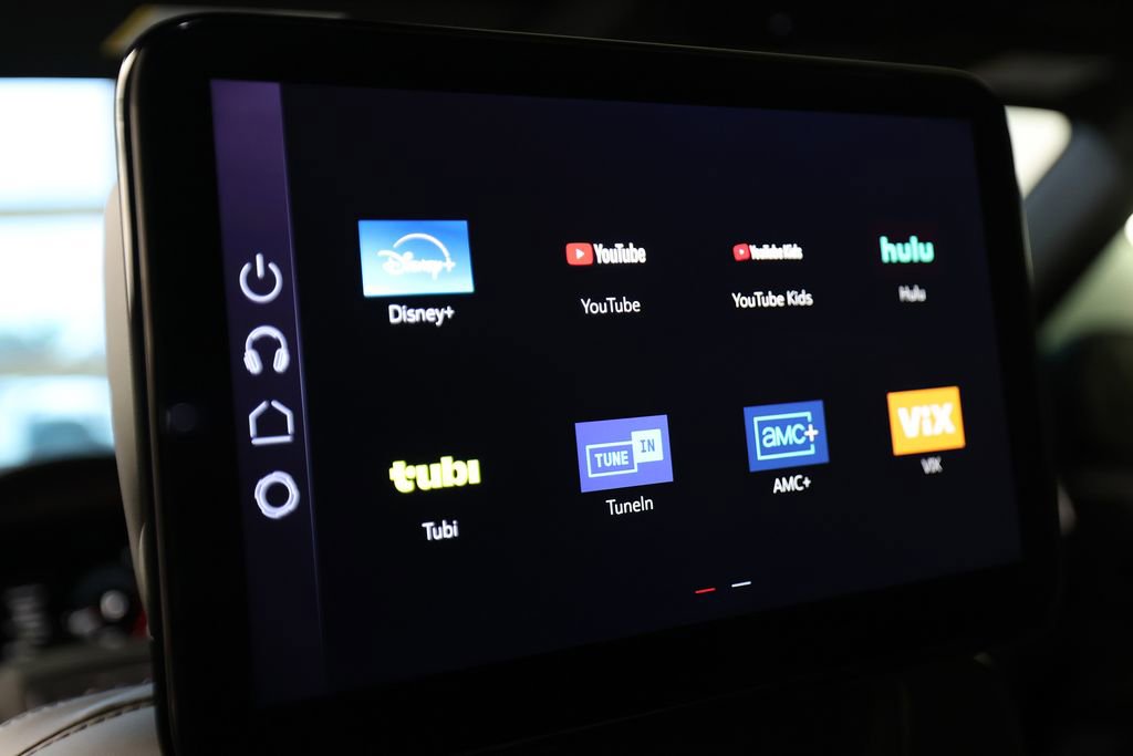 Used 2026 GMC Yukon AT4 Ultimate w/ LPO, Floor Liner Package image 18