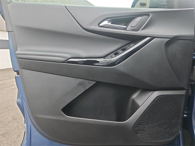 Used 2025 Chevrolet Equinox LT w/ Midnight Edition image 22