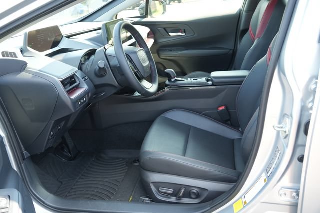 Used 2026 Toyota Prius Plug-In Hybrid FWD image 21