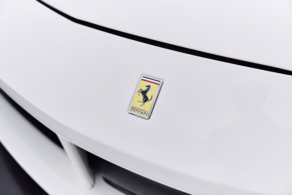 Used 2018 Ferrari 488 GTB RWD image 24